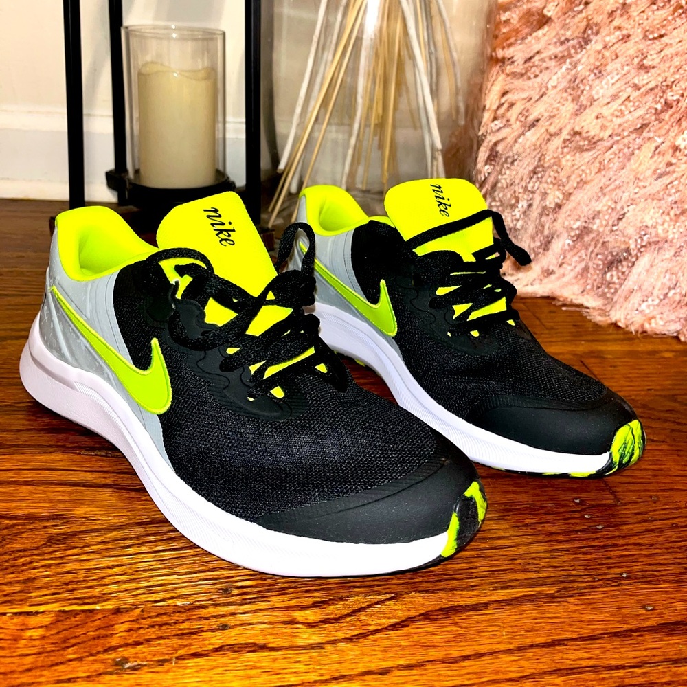BN YOUTH NIKE